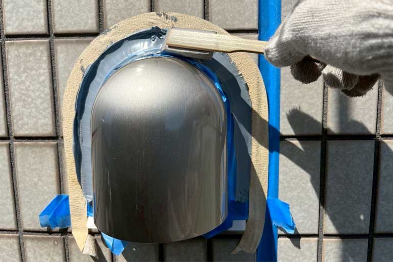 ベンドキャップ交換中（シール擦り）